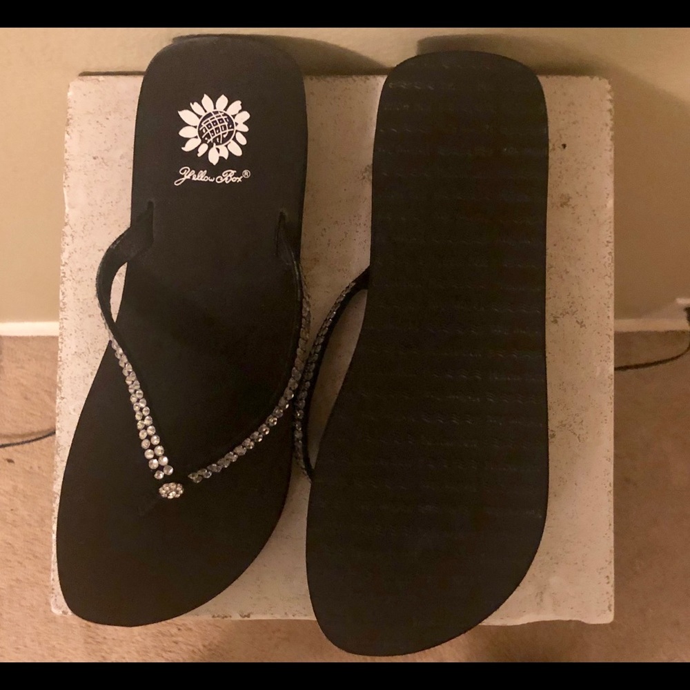 Yellow Box FlipFlops - Picture 3 of 3